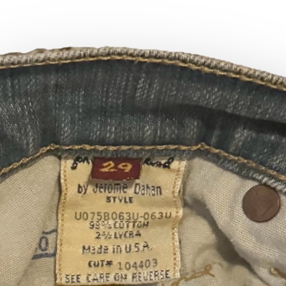 Chic and Timeless: 7 For All Mankind Jeans in Perfect Condition - Picture 6 of 6